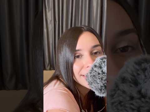 Estás sumergido en el mundo de mis besos 😍💕 #asmr #asmrvideo #asmrsounds