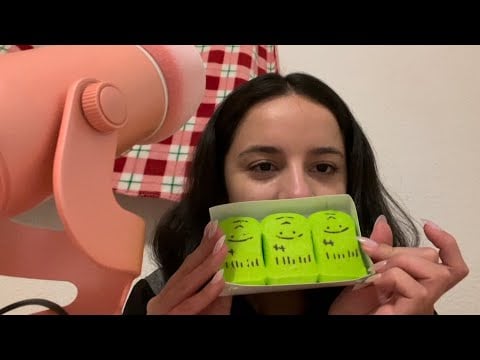 ASMR EATING HALLOWEEN PEEPS 🎃👻