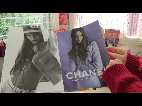 ASMR Page flipping: Glossy fashion magazine (Vogue) - soft spoken
