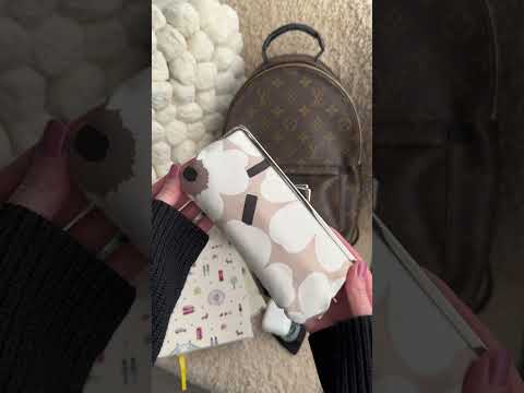 ASMR What's in my university bag - Что в моей сумке АСМР - Mitä on minun laukussa