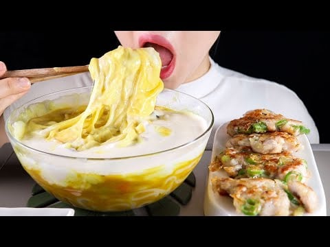 ASMR Creamy Curry Udon Noodles and Spicy Scallion Chicken Pancakes | Eating Sounds Mukbang
