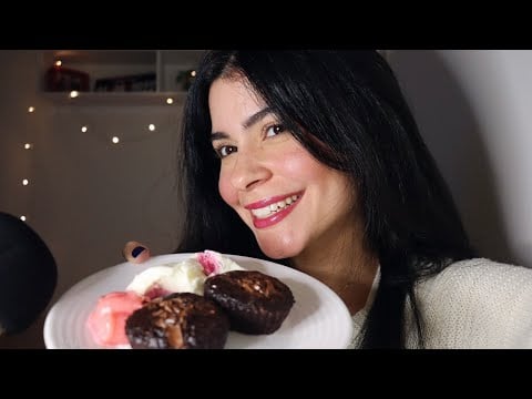 ASMR COMENDO PETIT GATEAU