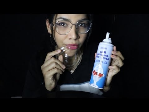 Asmr comiendo crema batida en platito de vidrio