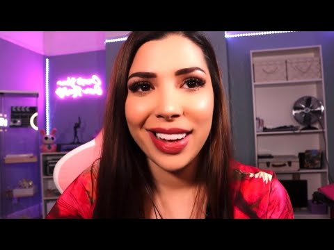 ASMR┃LENS LICKING [Ellas ASMR]