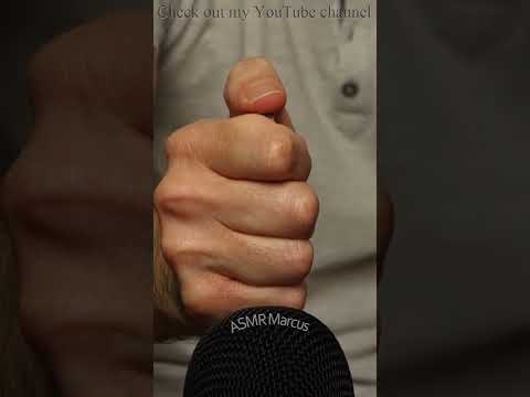 ASMR Clicking a ballpoint pen #short