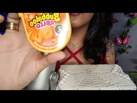 ASMR masticando chicle de mango y leyendo sus comentarios