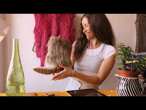 ASMR Back to 2000s 💖 Thrift Shopping in New York City Roleplay 💖 Soft Spoken & Fabric Sounds 💖