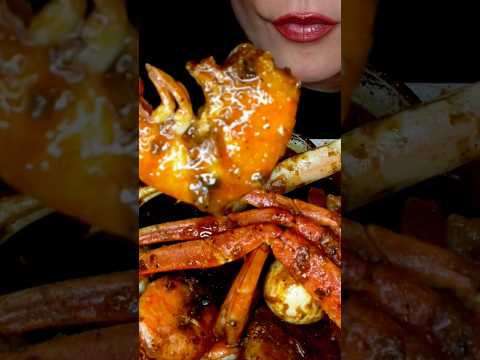 CRAB AND SHRIMP SEAFOOD BOIL #asmr #seafood #food #shorts