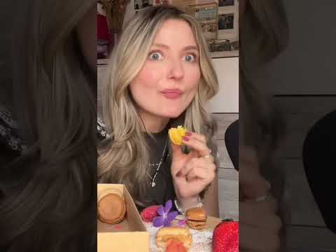 eating french macarons 🇫🇷 (eating sounds + whispering) #asmr #sleep muk #mukbang #macaron