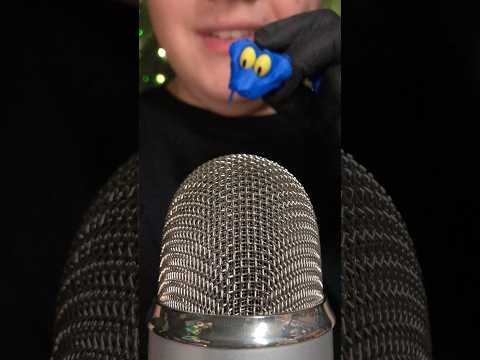 Testen wir den neuen Trigger! 🐍💙 #asmr #jonathanasmr #einschlafhilfe
