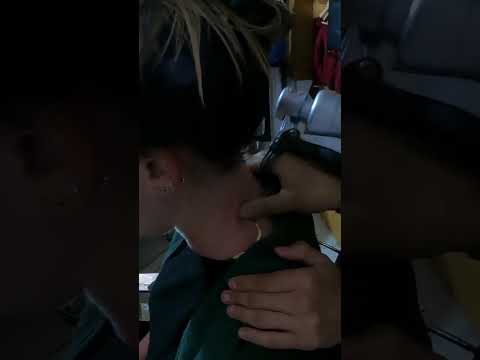 #ASMR Masaje de cabeza con máquina