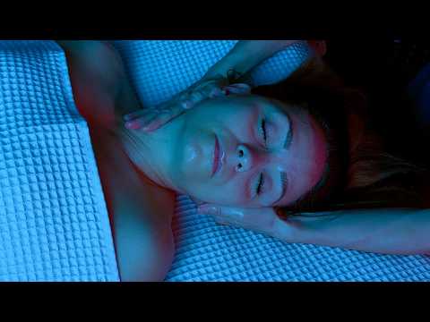 ASMR MASSAGGIO  VISO e COLLO 💆🏻‍♀️ Riflessologia e Massaggio Gua-sha su Persona Reale Musica 432 hz