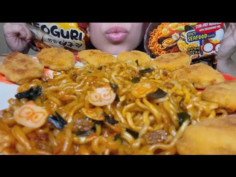 ASMR SPICY SEAFOOD NOODLES with CRUNCHY CHICKEN NUGGETS(NO TALKING) (EATING SOUNDS)