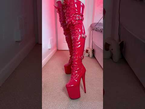 If only thigh high boots were this easy to put on😂❤️ #boots #thighhighboots #heels #platformboots
