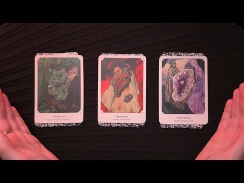 ASMR Tarot Reading for Love (Pick a Pile) ♥️🕯️