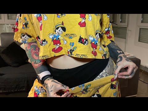 ASMR | Pajama scratching. Some skin scratching.