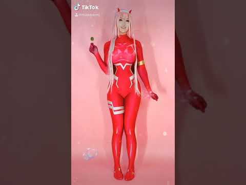 Darling Ohau~ Zero Two cosplaying