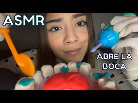 ASMR ROLEPLAY ESPAÑOL / TU DENTISTA CAÓTICA te LIMPIA los DIENTES (VOZ NORMAL)