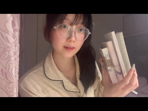 ASMR🎧｜Trigger sounds of books made of different materials ~ super comfortable whispers.Relax