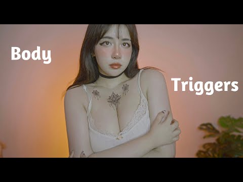 ASMR | Body Triggers & Clothes Scratching (fast collarbone tapping and more)