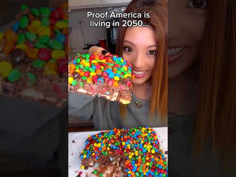 Proof America is living in 2050… would you eat this? #food #eating #dessert #chocolate #Recipe