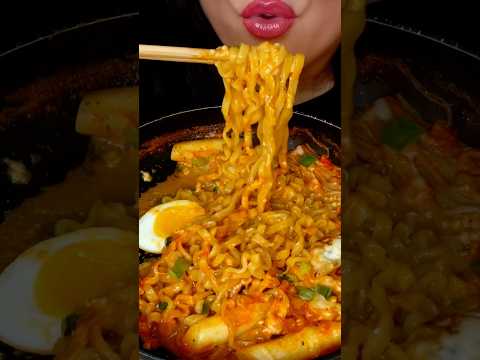 Buldak Carbo Ramen Noodles #asmr #noodles #shorts #foodie