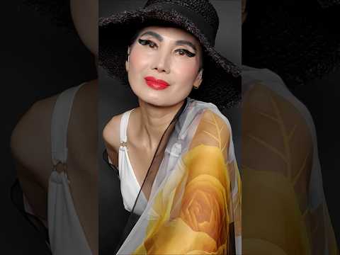❤️ Flow of Emotion | Founder of Scarf Flowing Art – Rhea