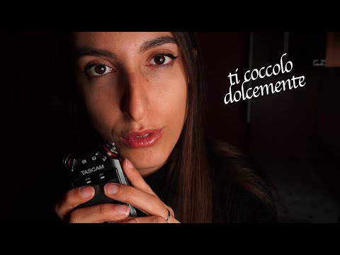 TI COCCOLO DOLCEMENTE 💖 Mouth sounds, Tongue clicking & Camera touching | ASMR ita