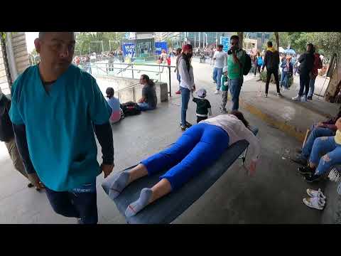 Quiropraxia callejera de cuerpo completo en México: ¡me crujió hasta el alma!