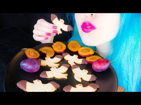 ASMR: Butter Cookies, Plums & Storytime | Horror at a Restaurant ~ Relaxing Eating Sounds [V] 😻