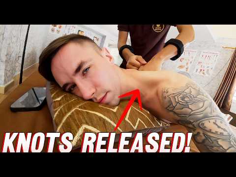 He POPPED my back into place 🇰🇭 Massage ASMR