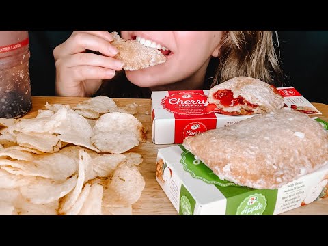 ASMR VEGAN 7-ELEVEN SNACKS MUKBANG