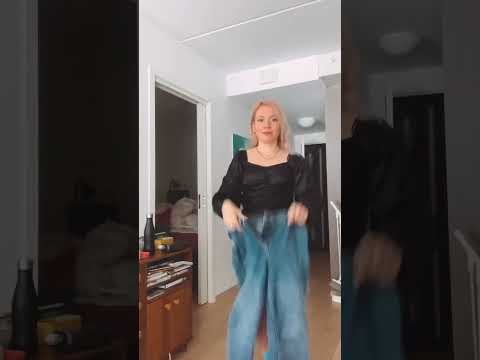 Saako täällä näkyä pakarat? XD