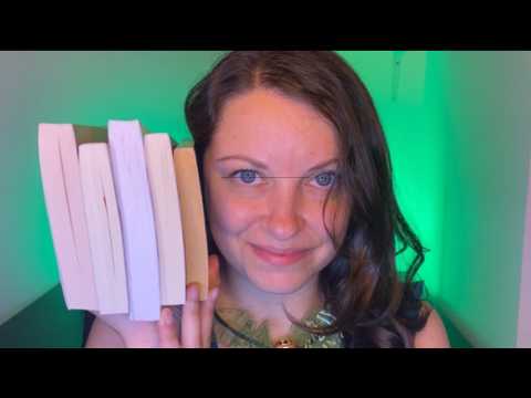 SE VUOI RILASSARTI, APRI IL VIDEO 📚 ASMR ITA 📚 recensioni + #clubdellibroASMR