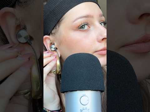 you guys love my jewelry 🧘🏼‍♀️✨ #asmr #relax #asmrcommunity #tapping #tingles
