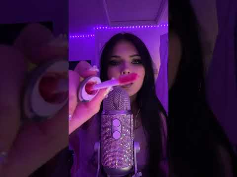 doing your lipgloss #asmr #tingles #asmrtingles #triggersforsleep #visualtingle #asmrtriggers