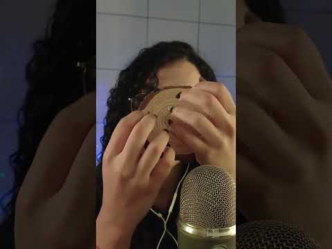 ASMR- Você gosta de tapping na madeira?