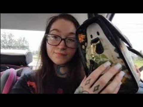 ASMR 👻 WHAT'S IN MY BAG