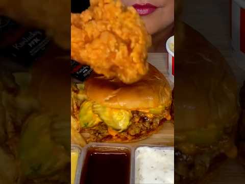 KFC CRISPY FRIED CHICKEN #asmr #chicken #friedchicken #food #eating