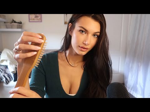 ASMR | Unintelligible Whispers + tingy taps