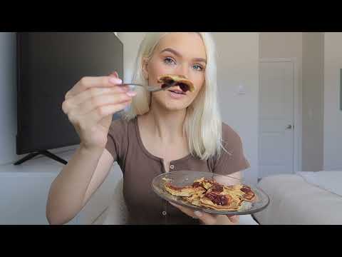 ASMR eating vanilla pancakes with pb & j  (mouth sounds)