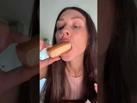 Mmmm… 😋 This Biscotti Ice Cream!🍦 #asmr #icecream