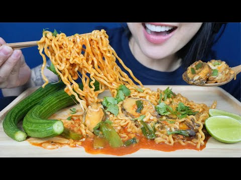 SPICY NOODLES (ASMR EATING SOUNDS) NO TALKING | SAS-ASMR