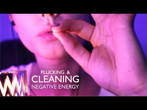 ASMR PLUCKING NEGATIVE ENERGY, ASMR NO TALKING, ASMR CANDLE, ASMR HAND MOVEMENTS MOUTH SOUNDS