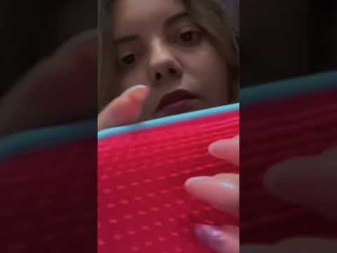 ASMR passando a escova na TELA