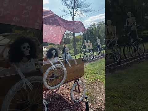 Spooky roadside fun in Tennessee #halloween