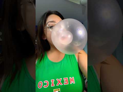 BIG BUBBLE ASMR | blowing a huge double bubble sounds #bubblegumblowing #bubblegum