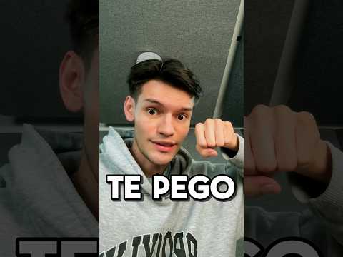 TE PEG0 HASTA QUE TE DUERMAS #asmr #shorts #asmrvideo #comedia