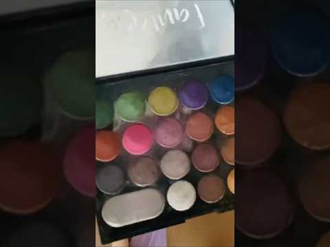 ASMR com produtinhos de maquiagem