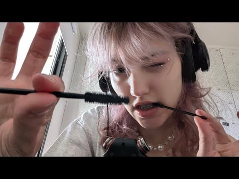 ASMR spoolie nibbling and chewing
